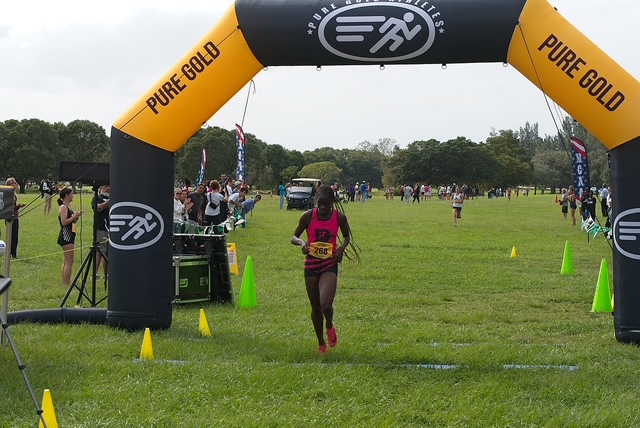 Alejandro de Bastos & Shynah Collins Win Titles At BCAA Cross Country Championships